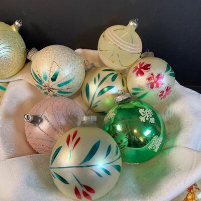 LOT:192: Large Assortment of Mercury Glass and Other Vintage Christmas Ornaments