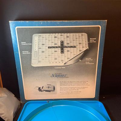 LOT:201: Vintage Scrabble Deluxe Edition with Turntable Base and a Box of Dominos