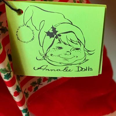 LOT 204: Extra Large Annalee Mr and Mrs Claus Dolls