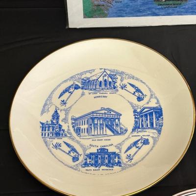 Lighthouse Figurine Display Celebrating The Beauty & Picturesque Views of Coastal South Carolina