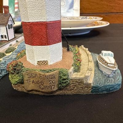 Lighthouse Figurine Display Celebrating The Beauty & Picturesque Views of Coastal South Carolina
