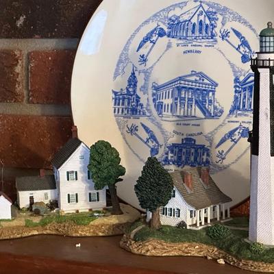 Lighthouse Figurine Display Celebrating The Beauty & Picturesque Views of Coastal South Carolina