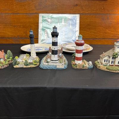 Lighthouse Figurine Display Celebrating The Beauty & Picturesque Views of Coastal South Carolina