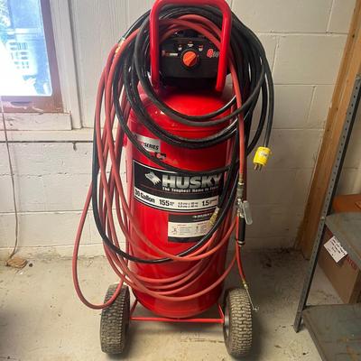 Husky 30 Gallon Upright Air Compressor (B2-MG)