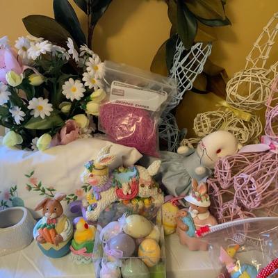 Lot of Easter items