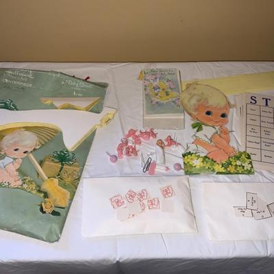 Lot of Vintage Hallmark Centerpiece Decorations