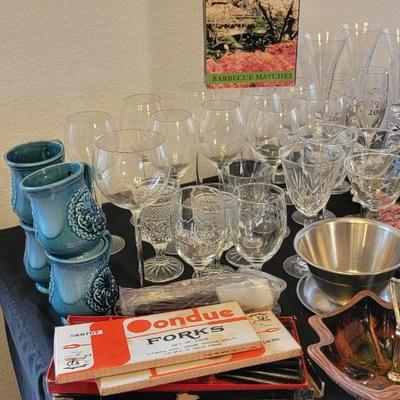 Wine glasses, mugs, decor