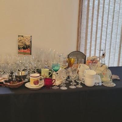 Wine glasses, mugs, decor