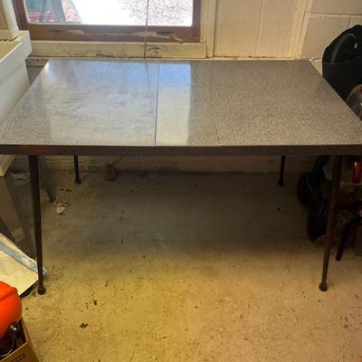 Retro Formica Top Table (B2-MG)