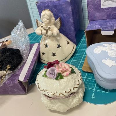 Small gifts new in box