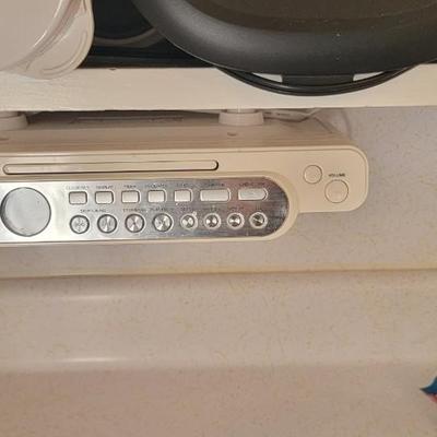 Coffee related items, GPX undercounter radio