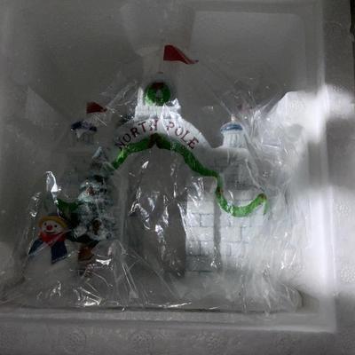 Lot of department 56 Heritage Village collection North Pole series