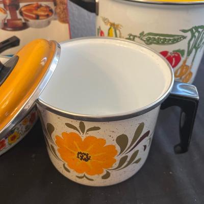 Enamelware & vintage server