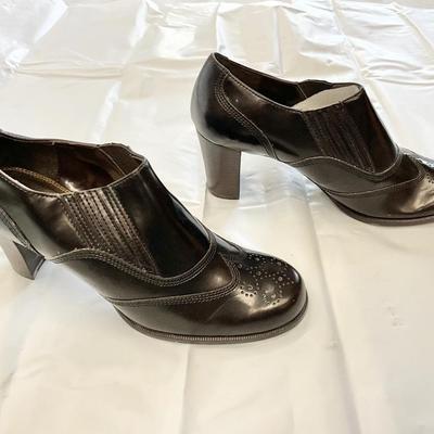 Lot A 684 Efienne Aigner Lot
