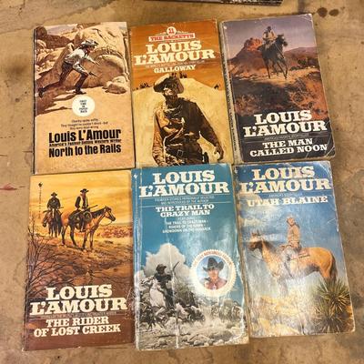 Louis L’Amour Paperback Novels (B2-MG)