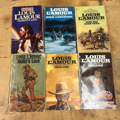 Louis L’Amour Paperback Novels (B2-MG)
