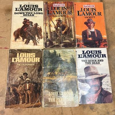 Louis L’Amour Paperback Novels (B2-MG)