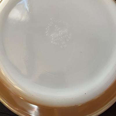 Bakeware incl Fire King pearl pie plate
