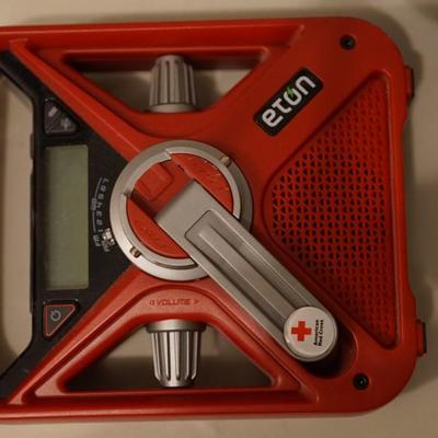 ETON WEATHER RADIO AND PHONE CHARGER TURBINE CRANK TO CHARGE