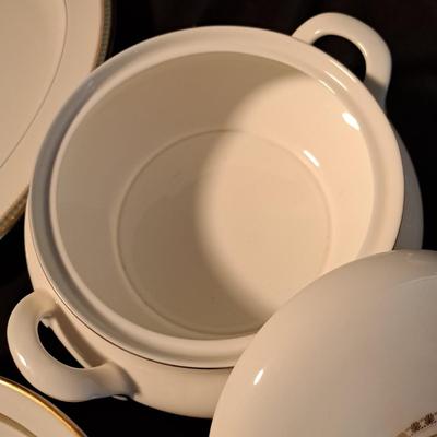 Royal Doulton "Clarendon" China Setting for 12 (BD-SD)