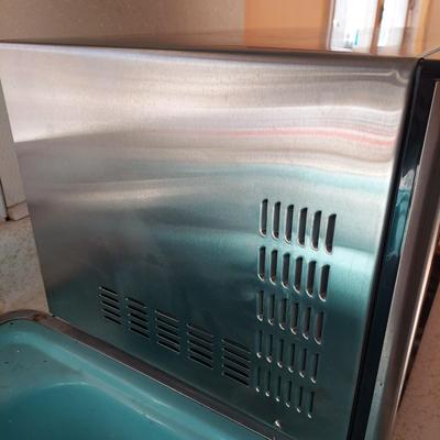 Stainless GE Microwave (K-BBL)