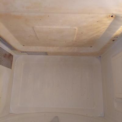 Stainless GE Microwave (K-BBL)