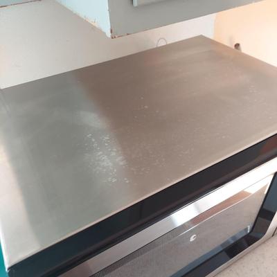Stainless GE Microwave (K-BBL)