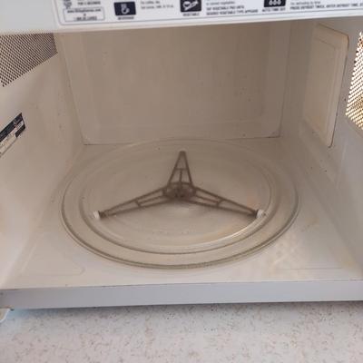 Stainless GE Microwave (K-BBL)