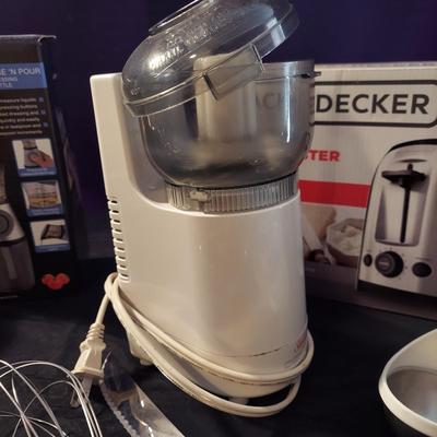 Black & Decker Toaster and More (K-BBL)