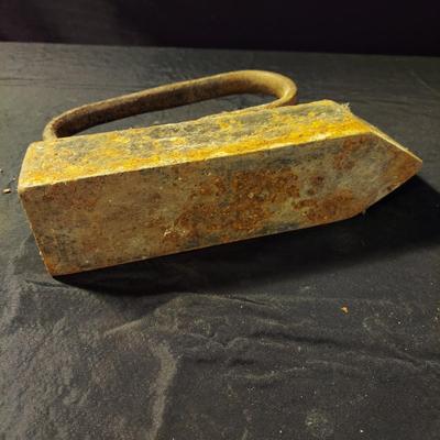 Cast Iron Antique Iron and More (K-BBL)