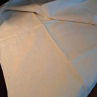 Collection of Hand-Embroidered Crewel Pillows & Linens (BD-SD)
