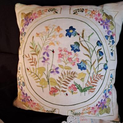 Collection of Hand-Embroidered Crewel Pillows & Linens (BD-SD)