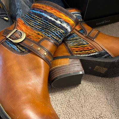 Shoes and boots -mostly size 8, some 9
