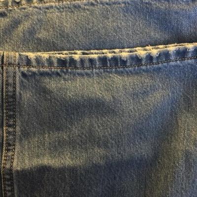 Brand NEW Levi’s women size 32