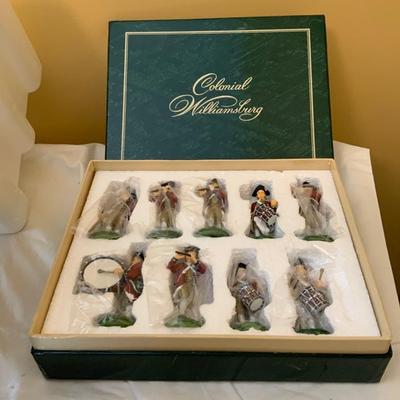 Lot of Colonial Williamsburg Village & Figurines