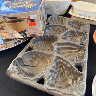 Variety of kitchen items