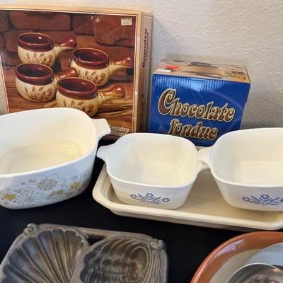 Variety of kitchen items