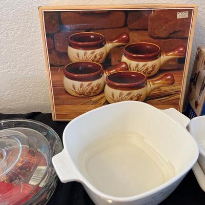 Variety of kitchen items