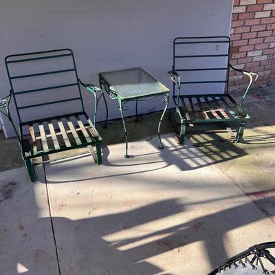 Green Metal Patio Table & Matching Chairs (Y-RG)