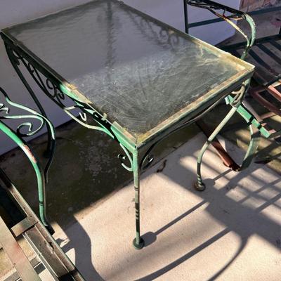 Green Metal Patio Table & Matching Chairs (Y-RG)