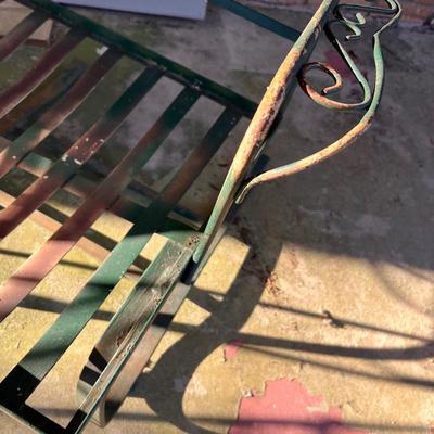Green Metal Patio Table & Matching Chairs (Y-RG)