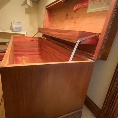 Vintage Lane Cedar Chest