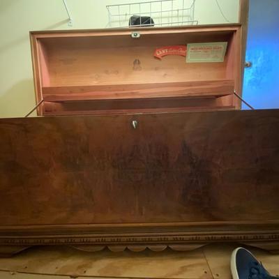 Vintage Lane Cedar Chest