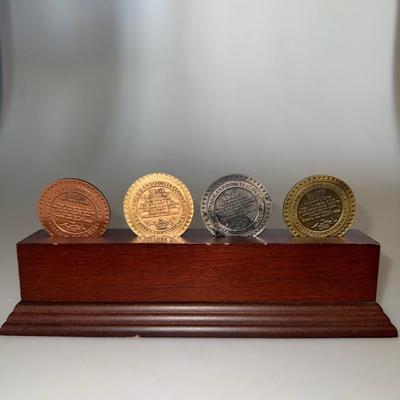 Emmett Kelly Jr Collectors Society Commemorative 4 Coins & Wood Stand Set