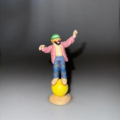 Emmett Kelly Jr Collection Clown Balancing on Ball Flambro pvc toy figure