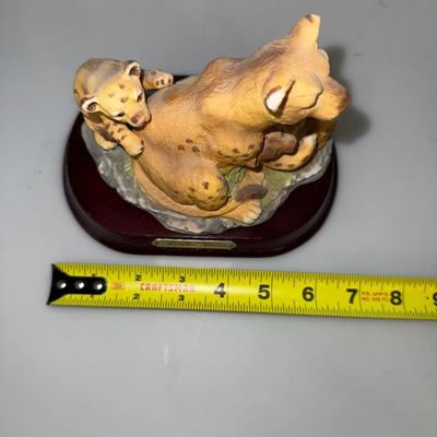 Aldon Accessories 1988 FAMILIES OF THE WILD Lions Music Box