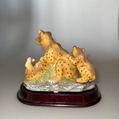 Aldon Accessories 1988 FAMILIES OF THE WILD Lions Music Box