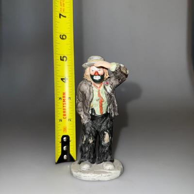 Emmet Kelly Jr. clown figurine looking out