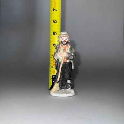 Vintage EMMETT KELLY JR 'SWEEPING UP