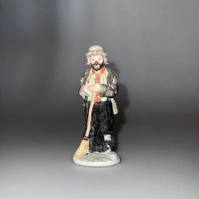 Vintage EMMETT KELLY JR 'SWEEPING UP
